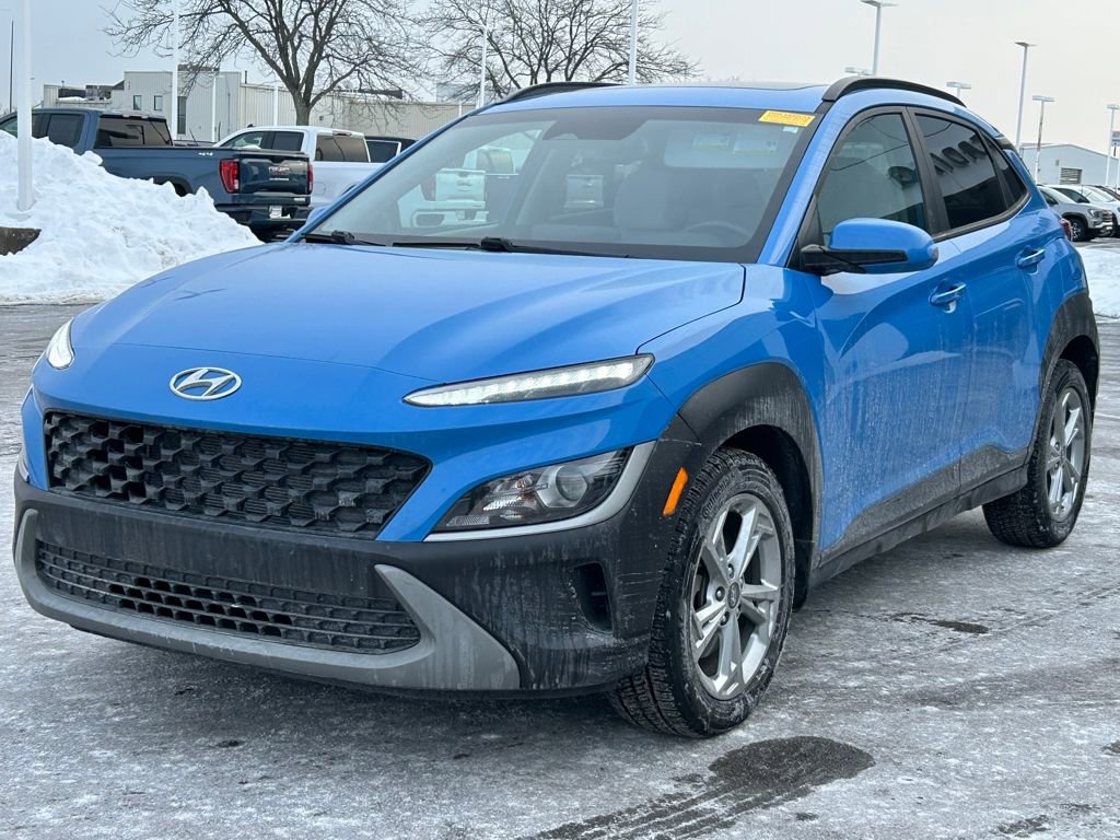 Used 2022 Hyundai Kona SEL w/ Convenience Package image 3