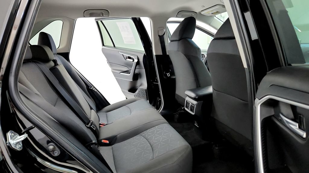 Certified 2025 Toyota RAV4 XLE AWD/4WD image 18