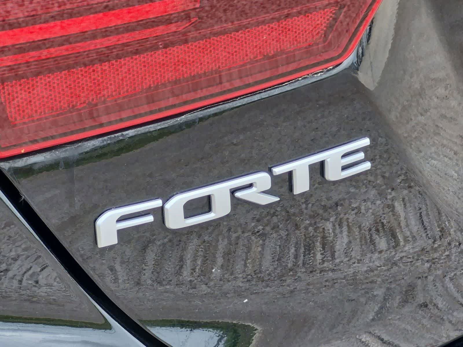 Used 2024 Kia Forte GT-Line FWD image 31
