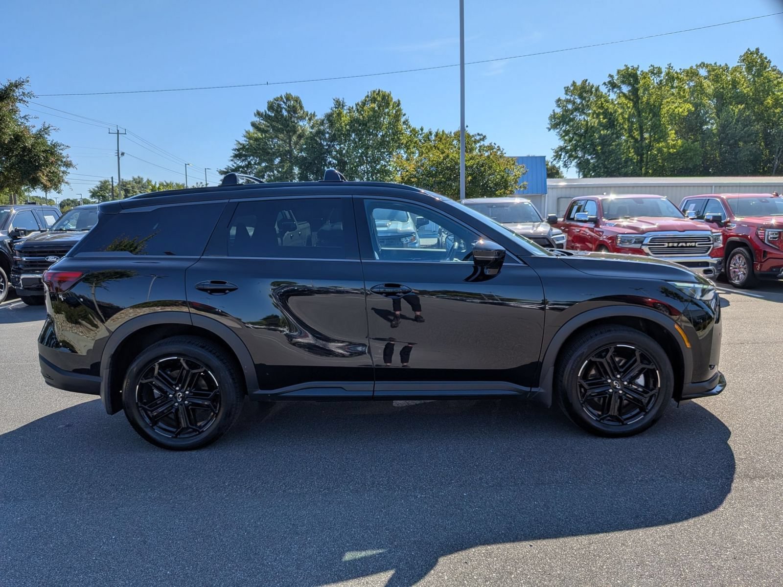 Used 2026 INFINITI QX60 Sport w/ Dark Cargo Package AWD/4WD image 2