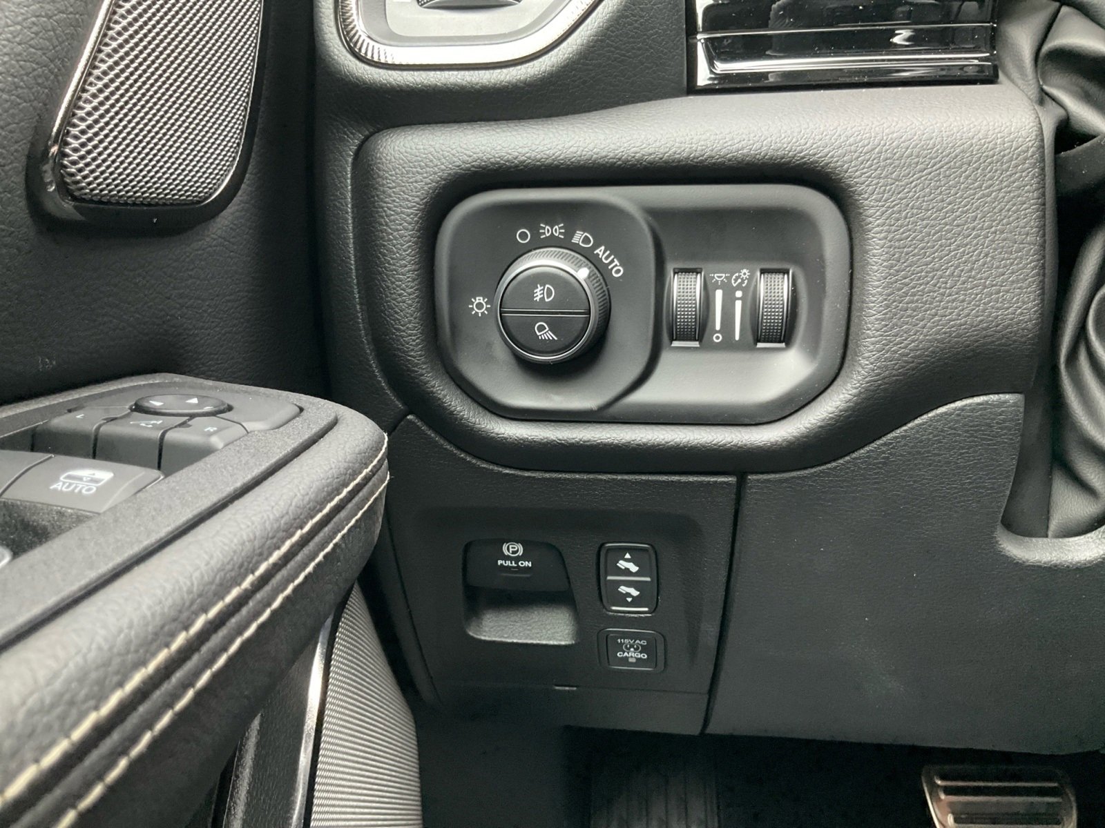New 2026 RAM 1500 Rebel w/ G/T Package image 22