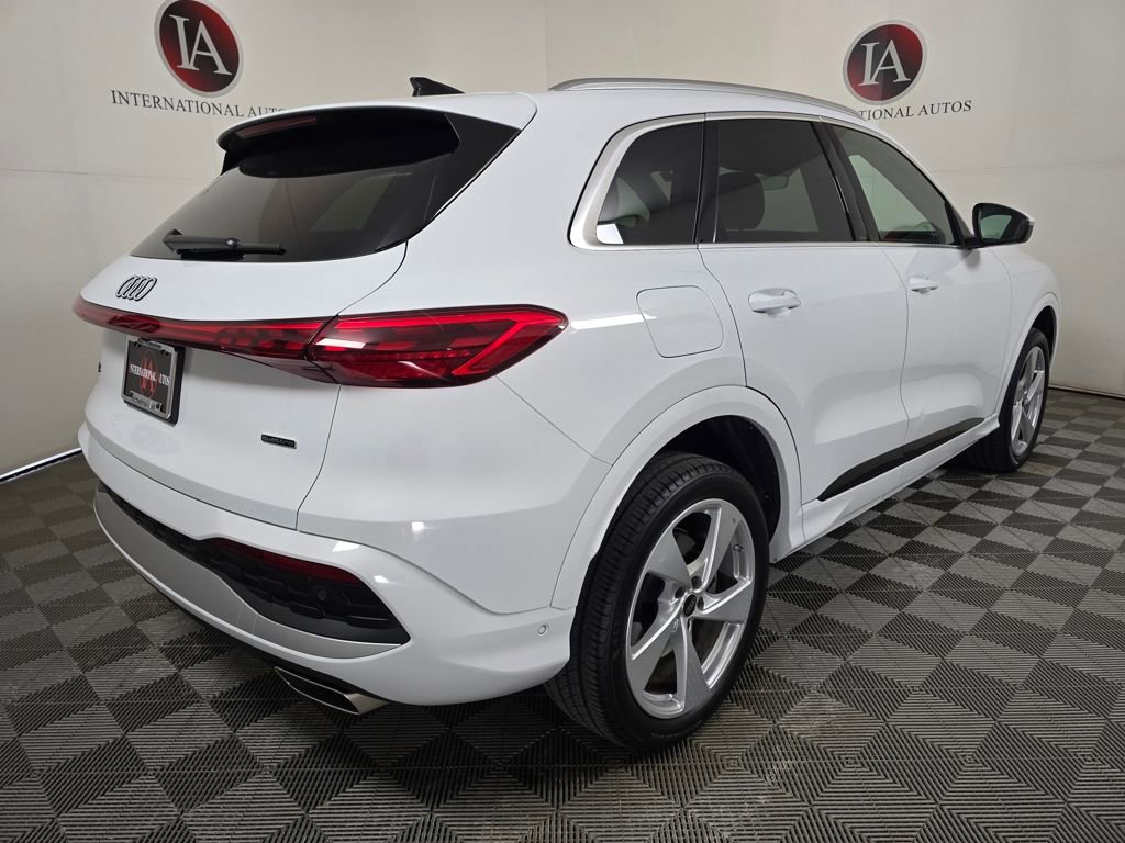 Certified 2025 Audi Q5 Premium w/ Premium Plus AWD/4WD image 4