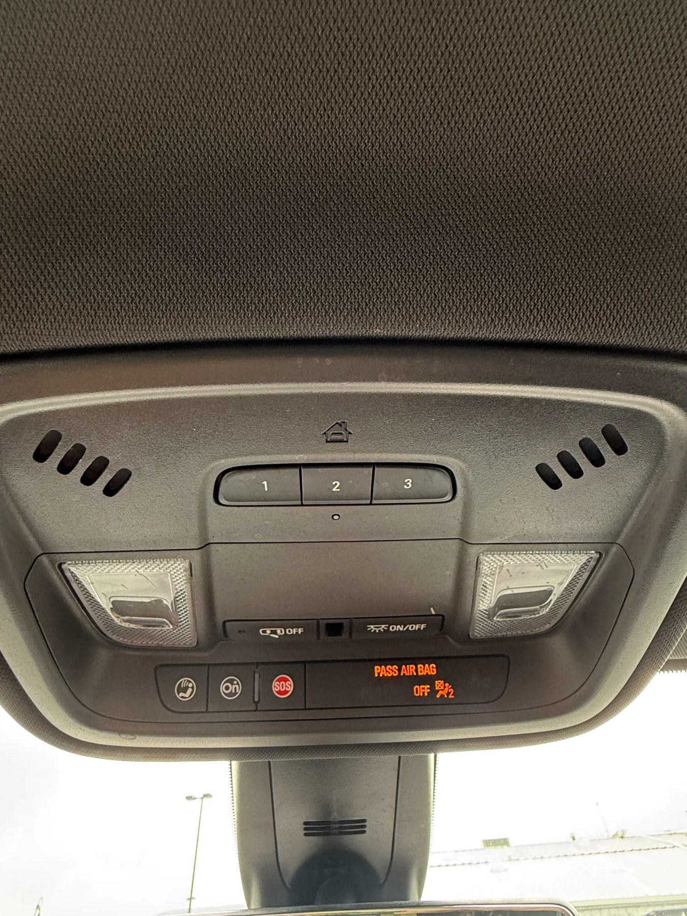 Used 2023 Chevrolet Traverse LT w/ Rear Camera Mirror Package AWD/4WD image 23