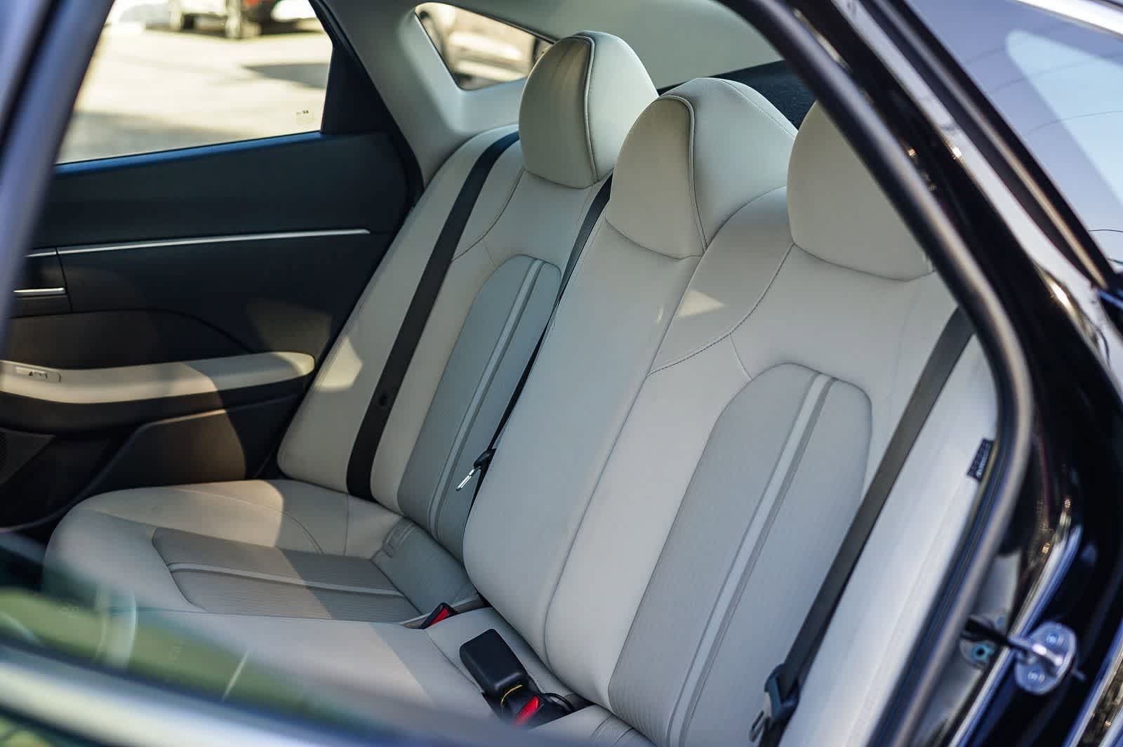 Certified 2025 Hyundai Sonata SE image 17