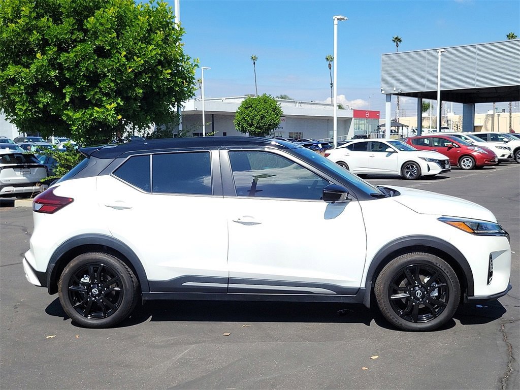 Certified 2023 Nissan Kicks SR w/ SR Premium Package image 30