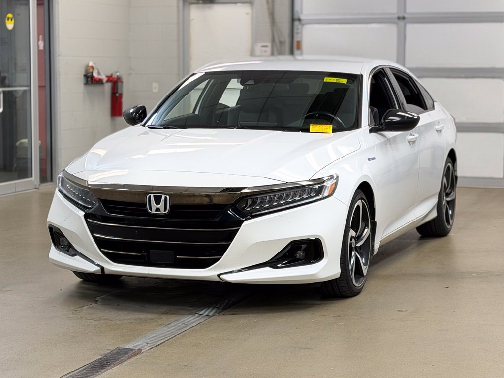 Used 2022 Honda Accord Sport image 3