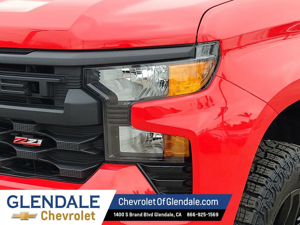 Certified 2025 Chevrolet Silverado 1500 Custom Trail Boss w/ LPO, Dark Essentials Package AWD/4WD image 17