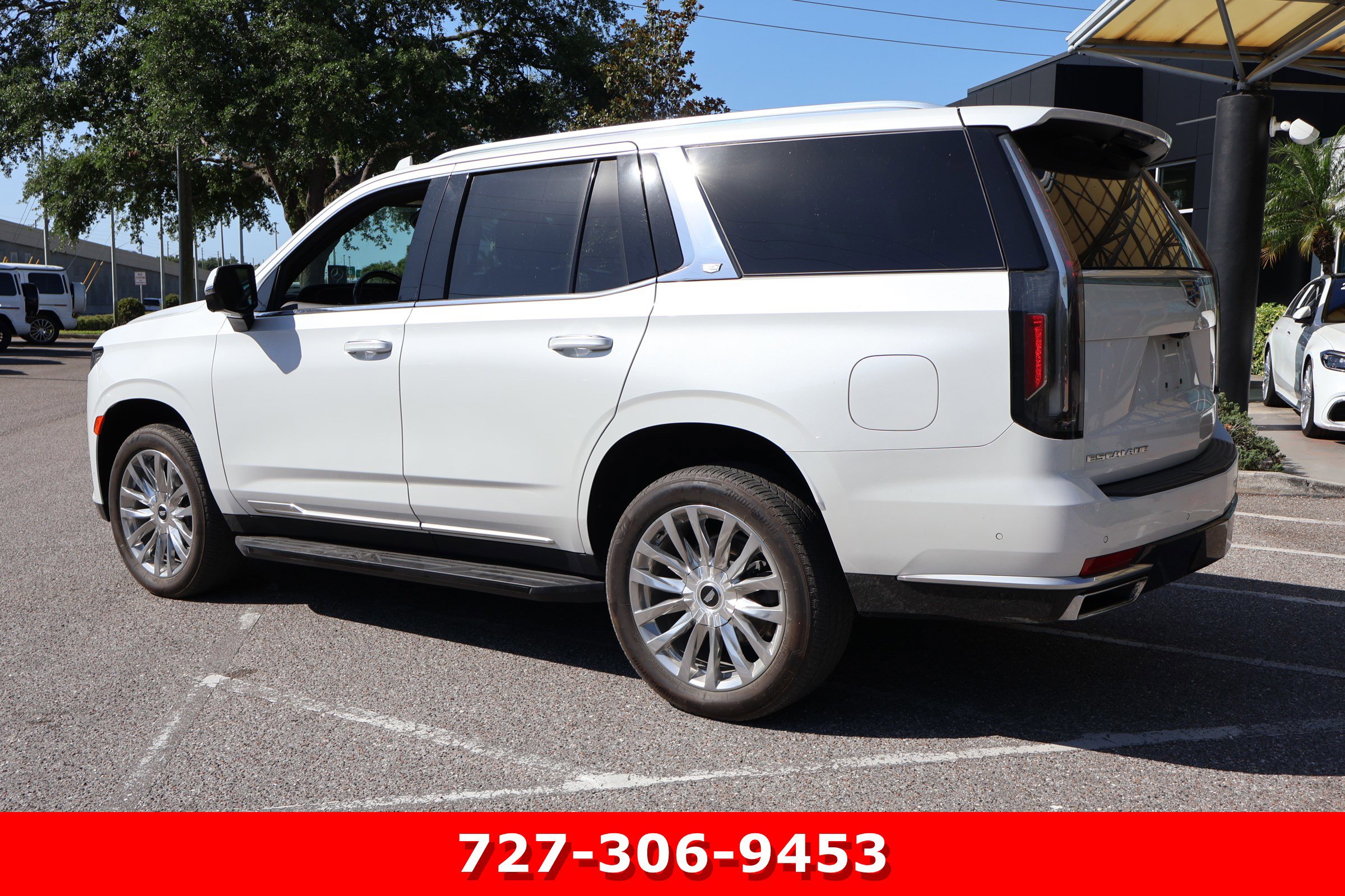 Used 2021 Cadillac Escalade Premium Luxury RWD image 7