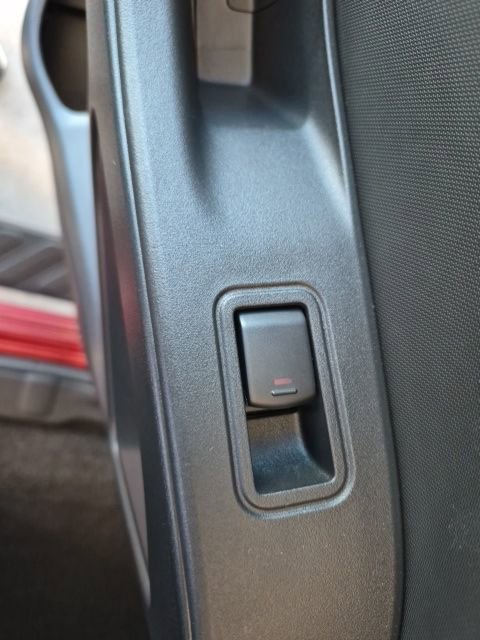 Used 2022 Nissan Frontier SV w/ SV Premium Package image 43