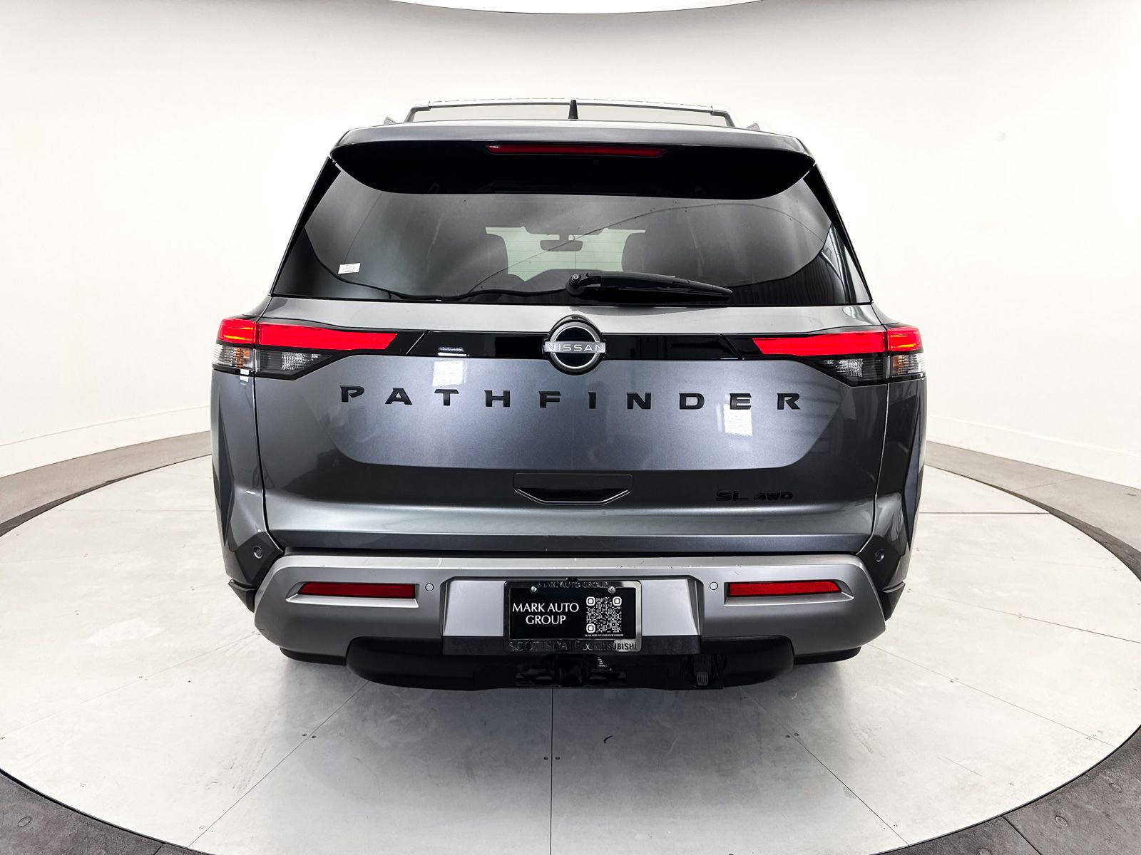Used 2023 Nissan Pathfinder SL w/ SL Premium Package AWD/4WD image 14
