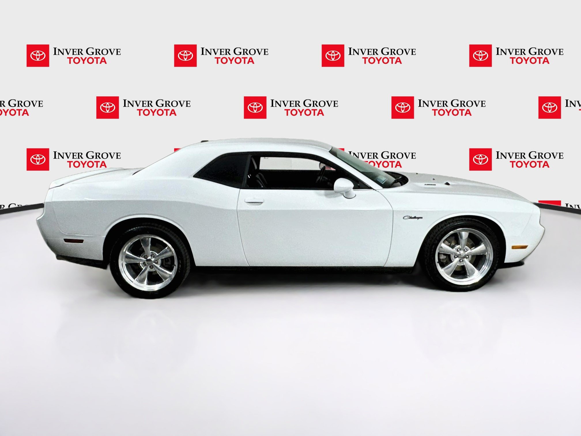 Used 2012 Dodge Challenger R/T RWD image 4