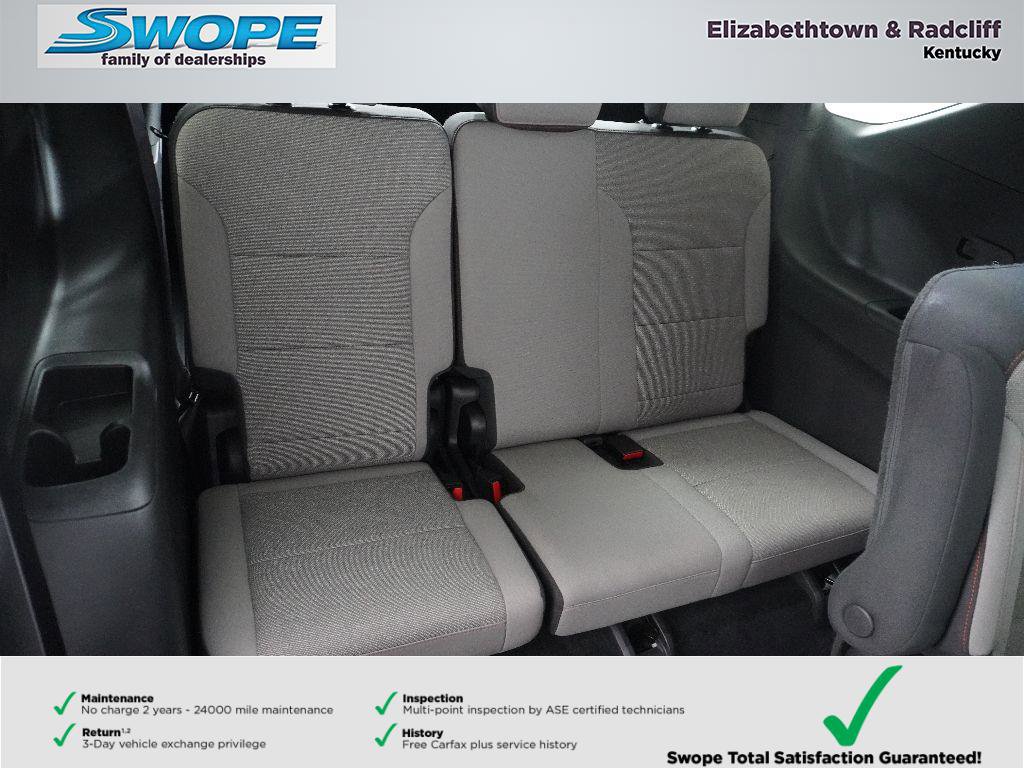 Used 2025 Chevrolet Traverse LT image 11