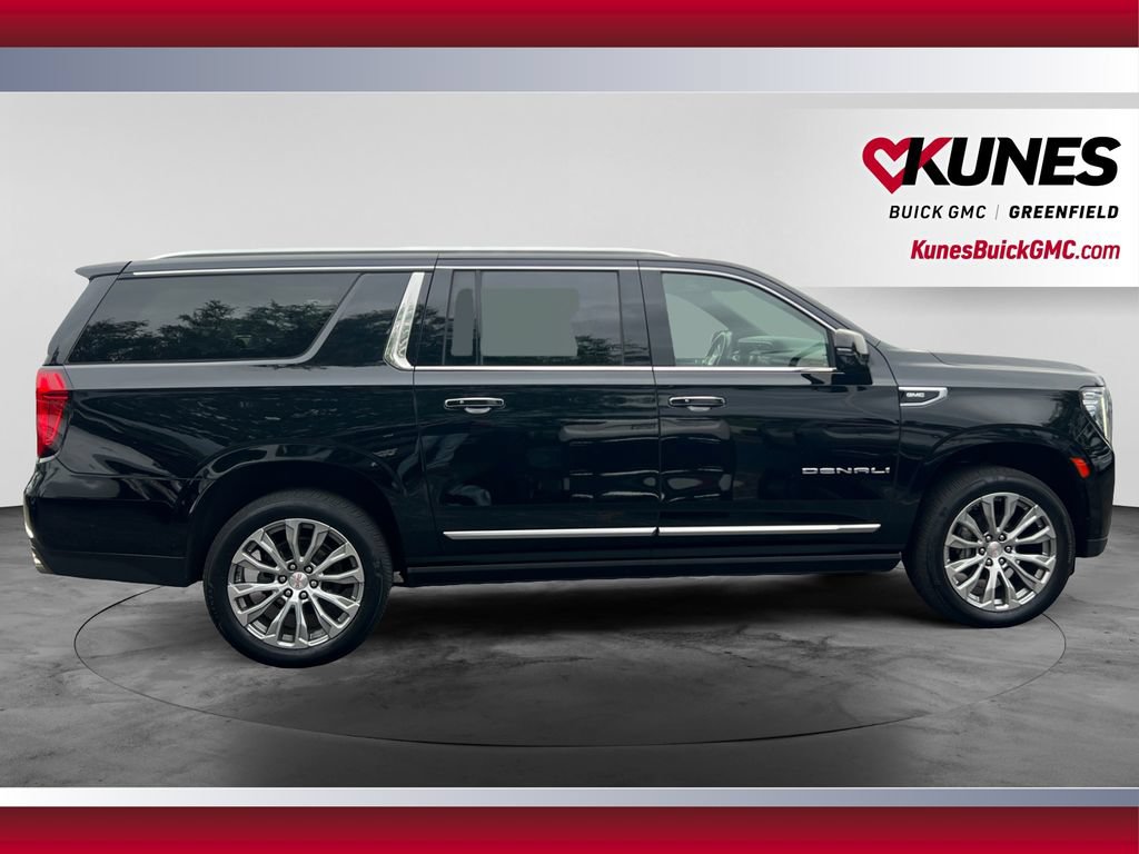 Used 2024 GMC Yukon XL Denali w/ Denali Reserve Package AWD/4WD image 12