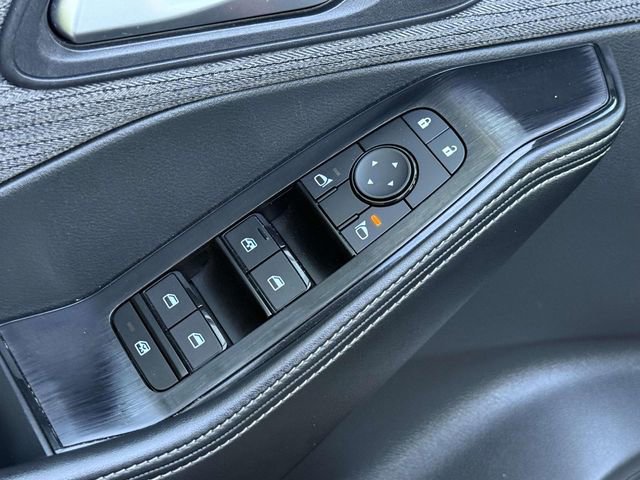 Used 2023 Nissan Rogue SV AWD/4WD image 9