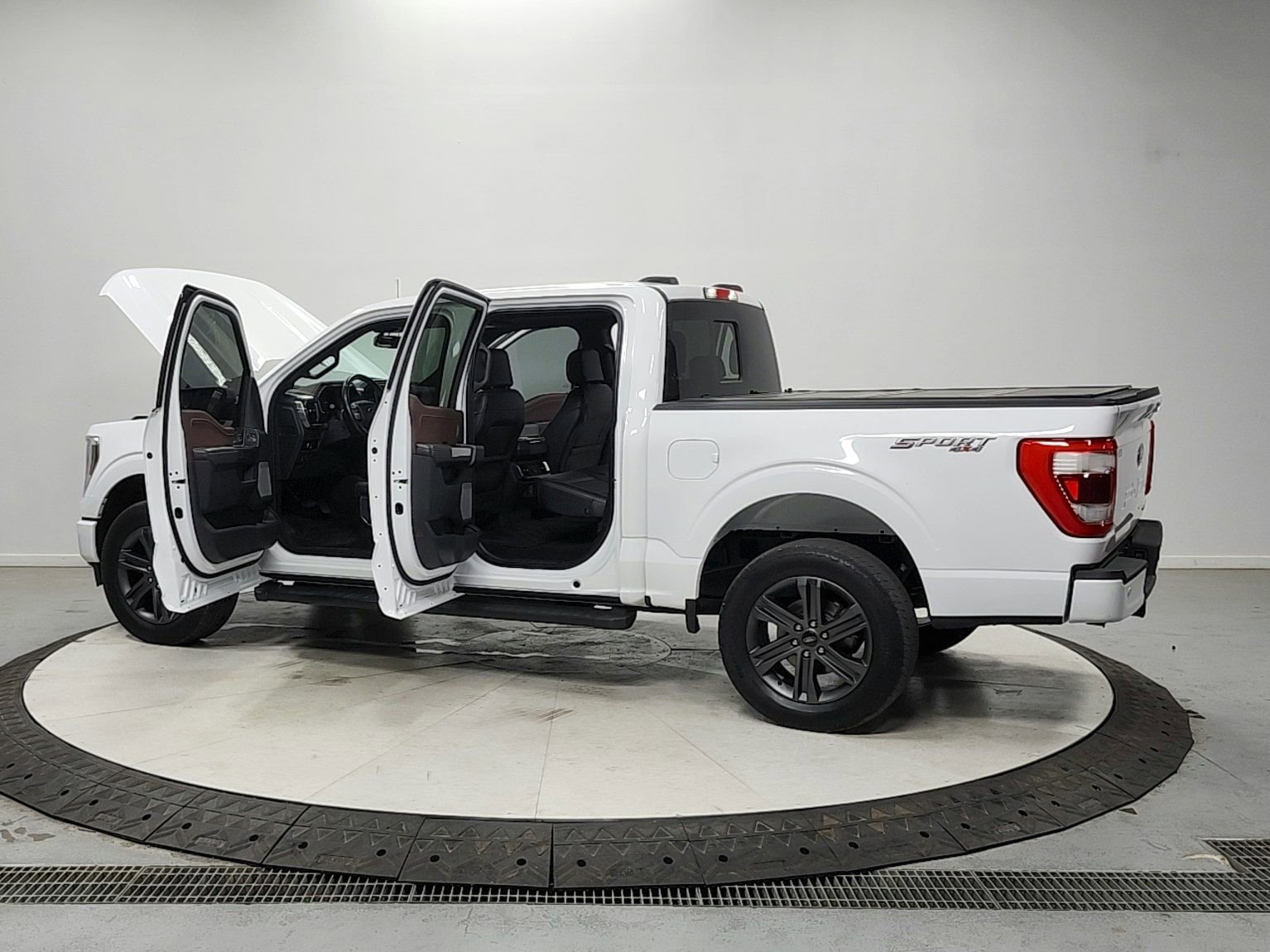 Used 2023 Ford F150 Lariat w/ Equipment Group 502A High AWD/4WD image 13