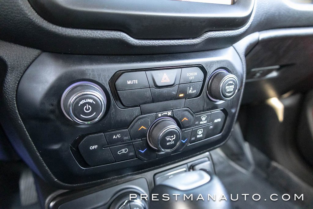 Used 2023 Jeep Renegade Trailhawk image 28