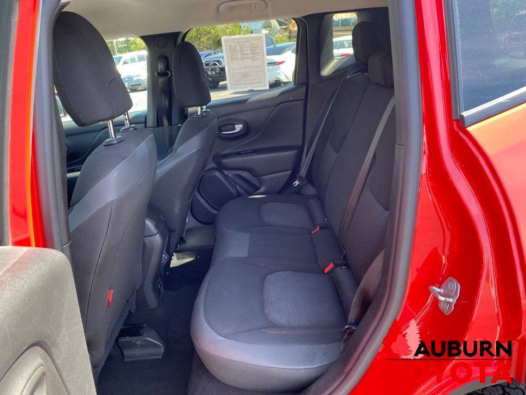 Used 2020 Jeep Renegade Trailhawk w/ Cold Weather Group AWD/4WD image 18