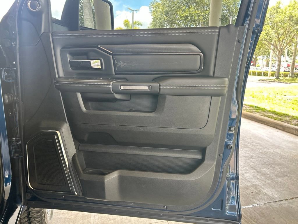 Used 2024 RAM 2500 Limited AWD/4WD image 34