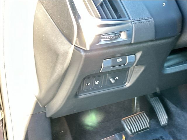 Used 2020 Jaguar E-PACE image 10