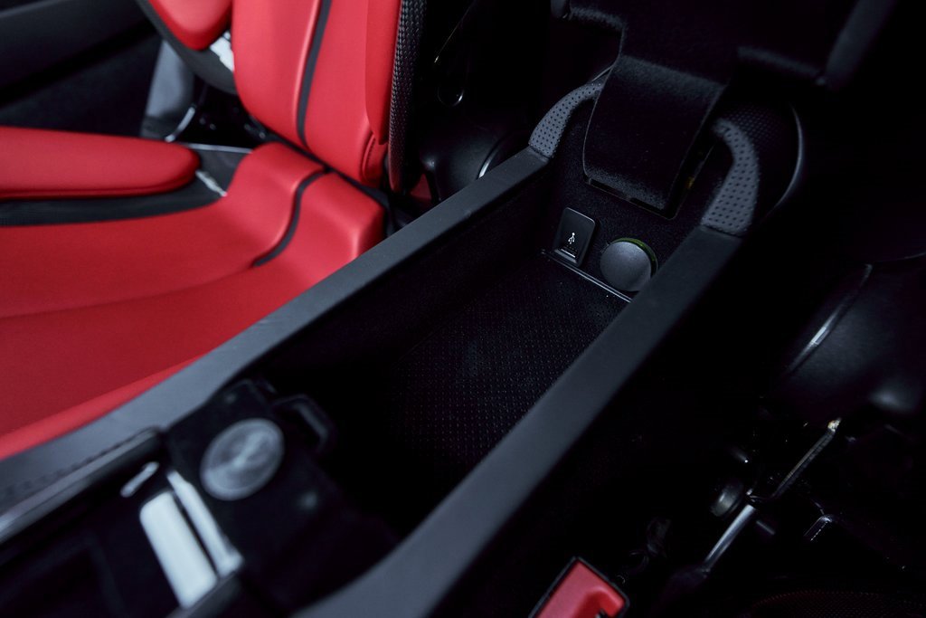 Used 2022 Ferrari SF90 Stradale image 66