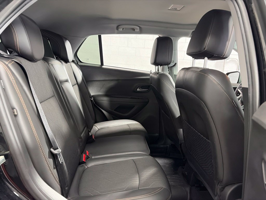 Used 2019 Chevrolet Trax LT w/ LT Convenience Package AWD/4WD image 27