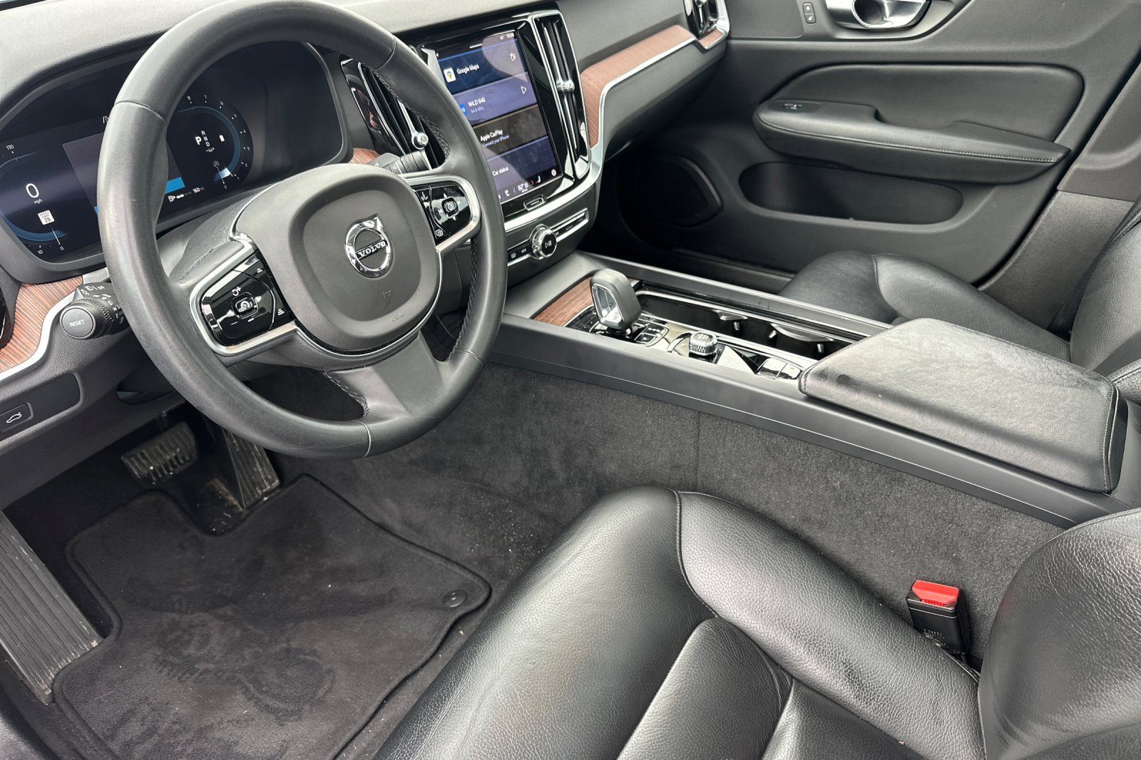 Used 2024 Volvo S60 B5 Plus image 10