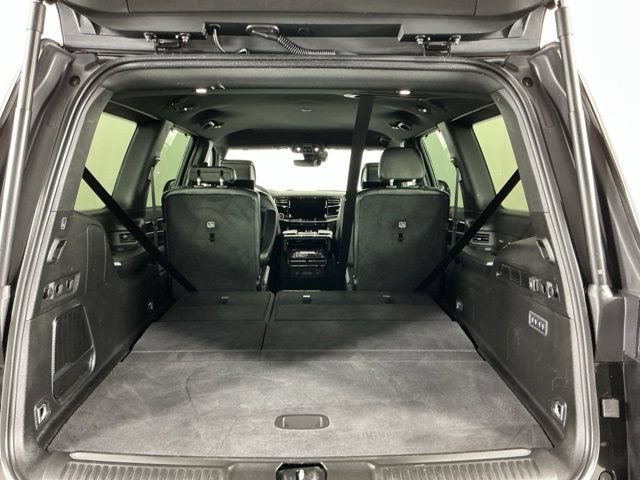 Used 2022 Jeep Wagoneer Series III w/ Rear Seat Entertainment Group AWD/4WD image 31
