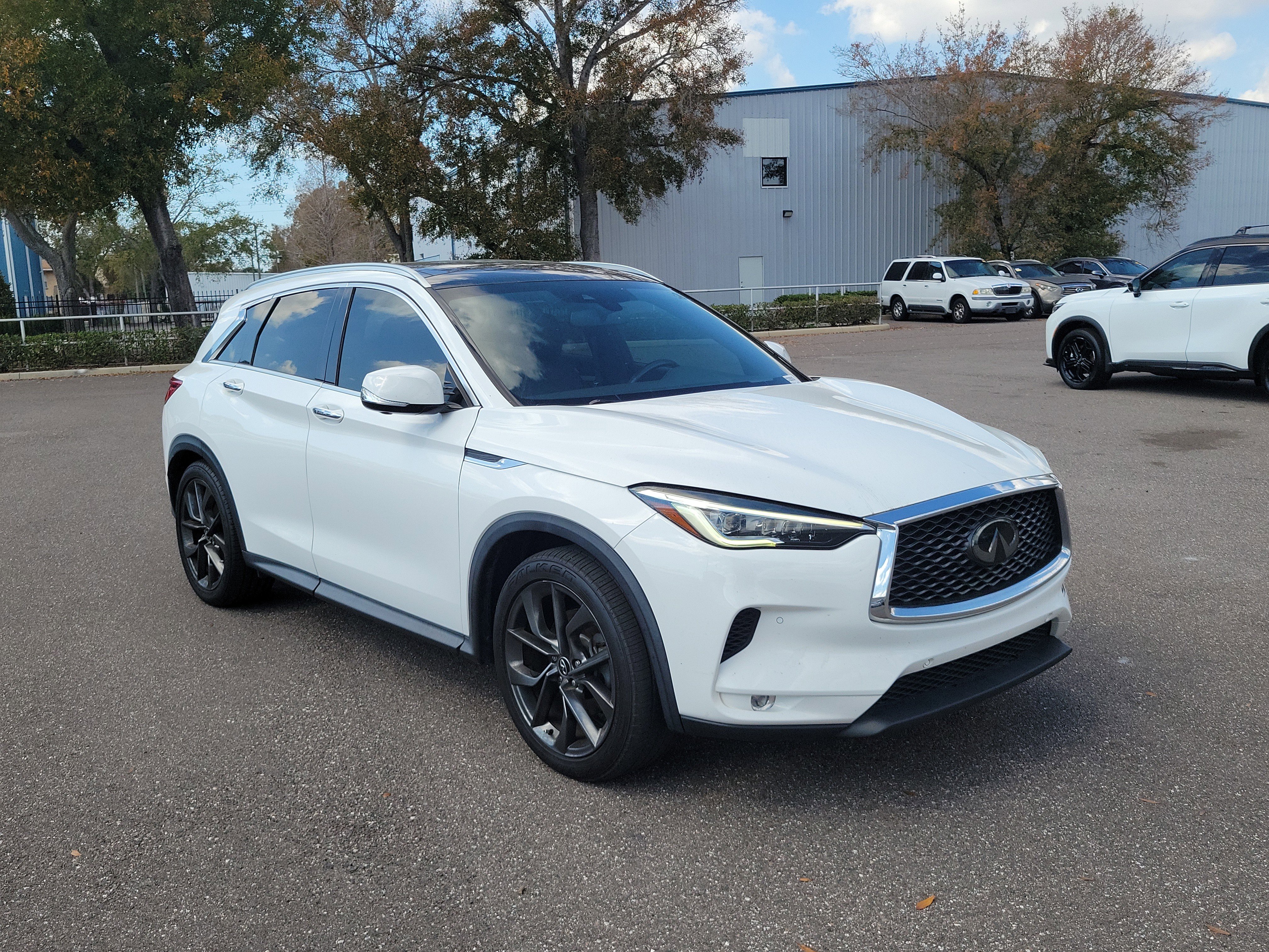 Used 2019 INFINITI QX50 Essential w/ Sensory Package image 2