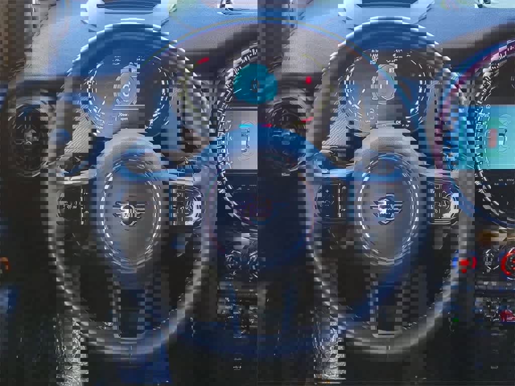 Used 2022 MINI Cooper S w/ Driver Assistance Package image 22