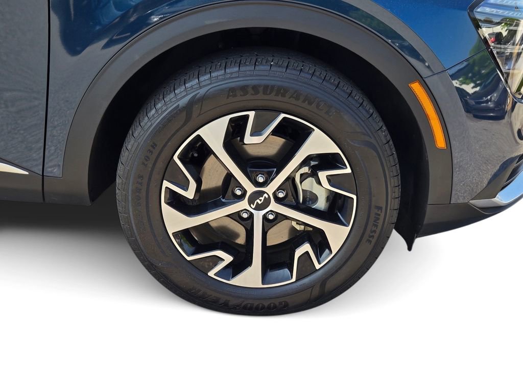 Certified 2025 Kia Sportage EX w/ EX Premium Package AWD/4WD image 6