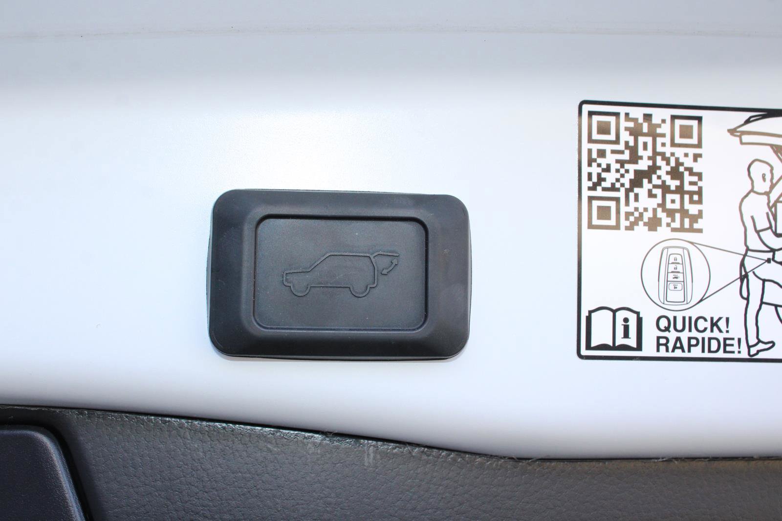 Used 2024 Toyota RAV4 Limited image 33