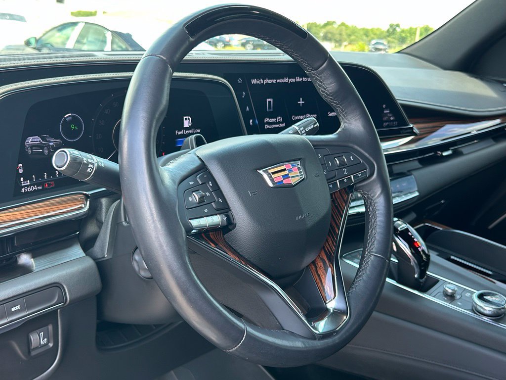Used 2023 Cadillac Escalade Premium Luxury w/ LPO, Illumination Package AWD/4WD image 17