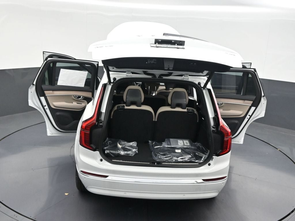 New 2026 Volvo XC90 T8 Plus AWD/4WD image 33