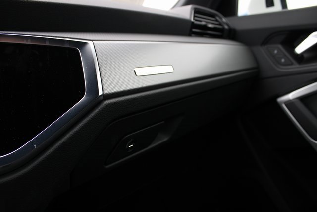 New 2025 Audi Q3 2.0T Premium image 10