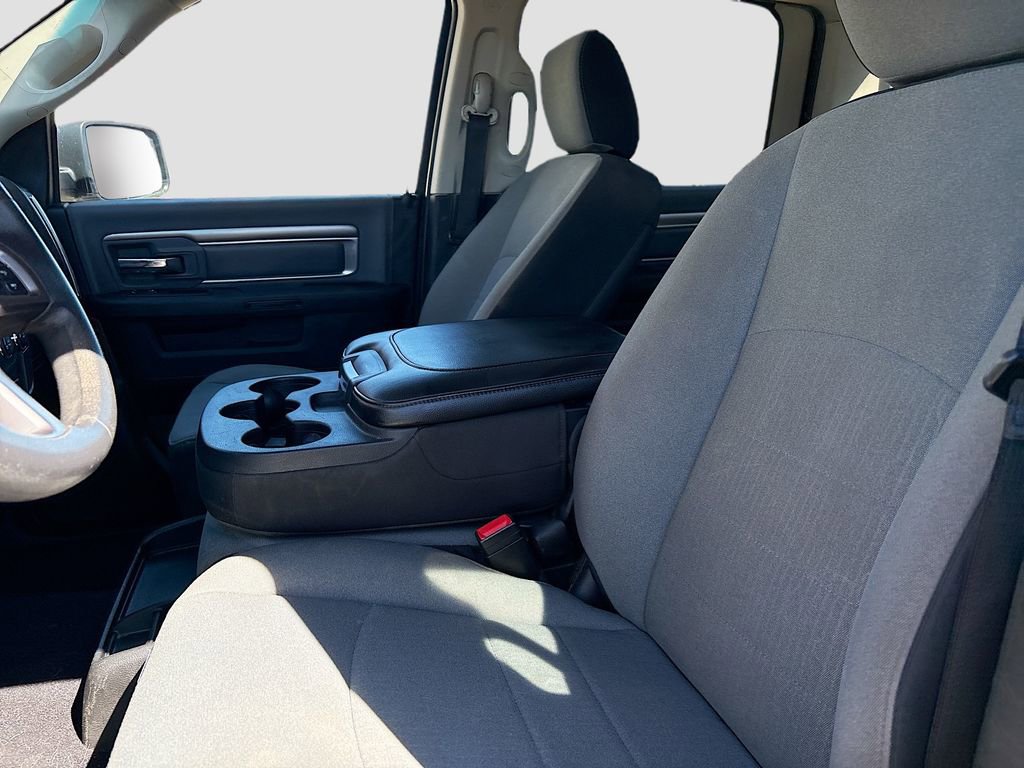 Used 2021 RAM 1500 Classic SLT image 19