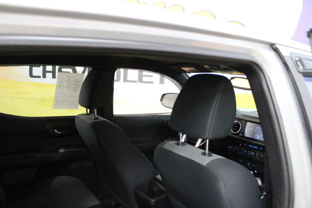 Used 2021 Toyota Tacoma TRD Sport AWD/4WD image 10