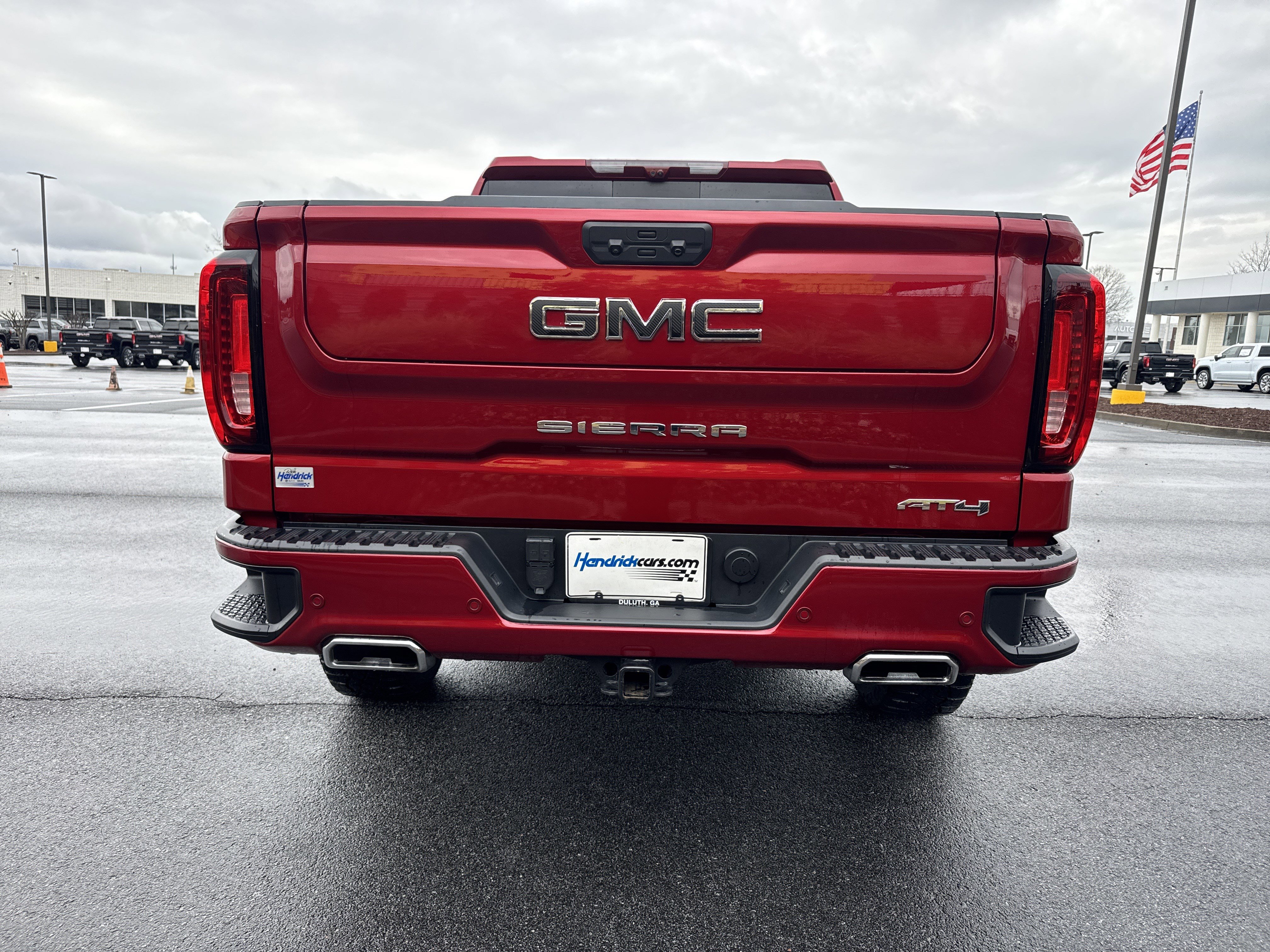 Used 2024 GMC Sierra 1500 AT4 w/ Technology Package image 9