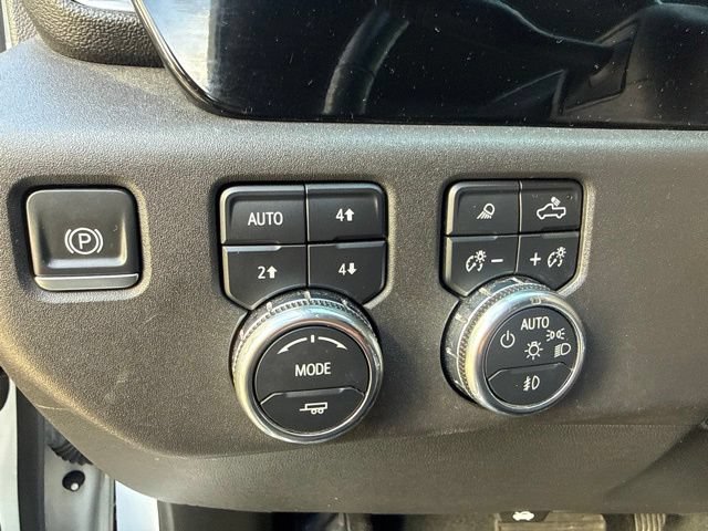 Used 2023 GMC Sierra 1500 SLT w/ SLT Premium Plus Package AWD/4WD image 12