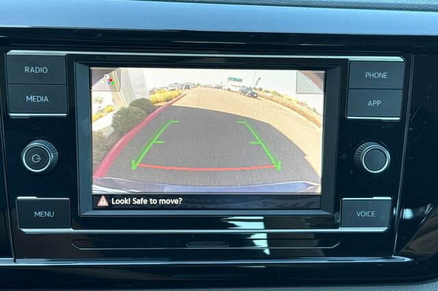 Certified 2022 Volkswagen Taos S FWD image 19