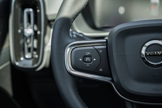 New 2026 Volvo XC40 B5 Plus w/ Climate Package AWD/4WD image 31