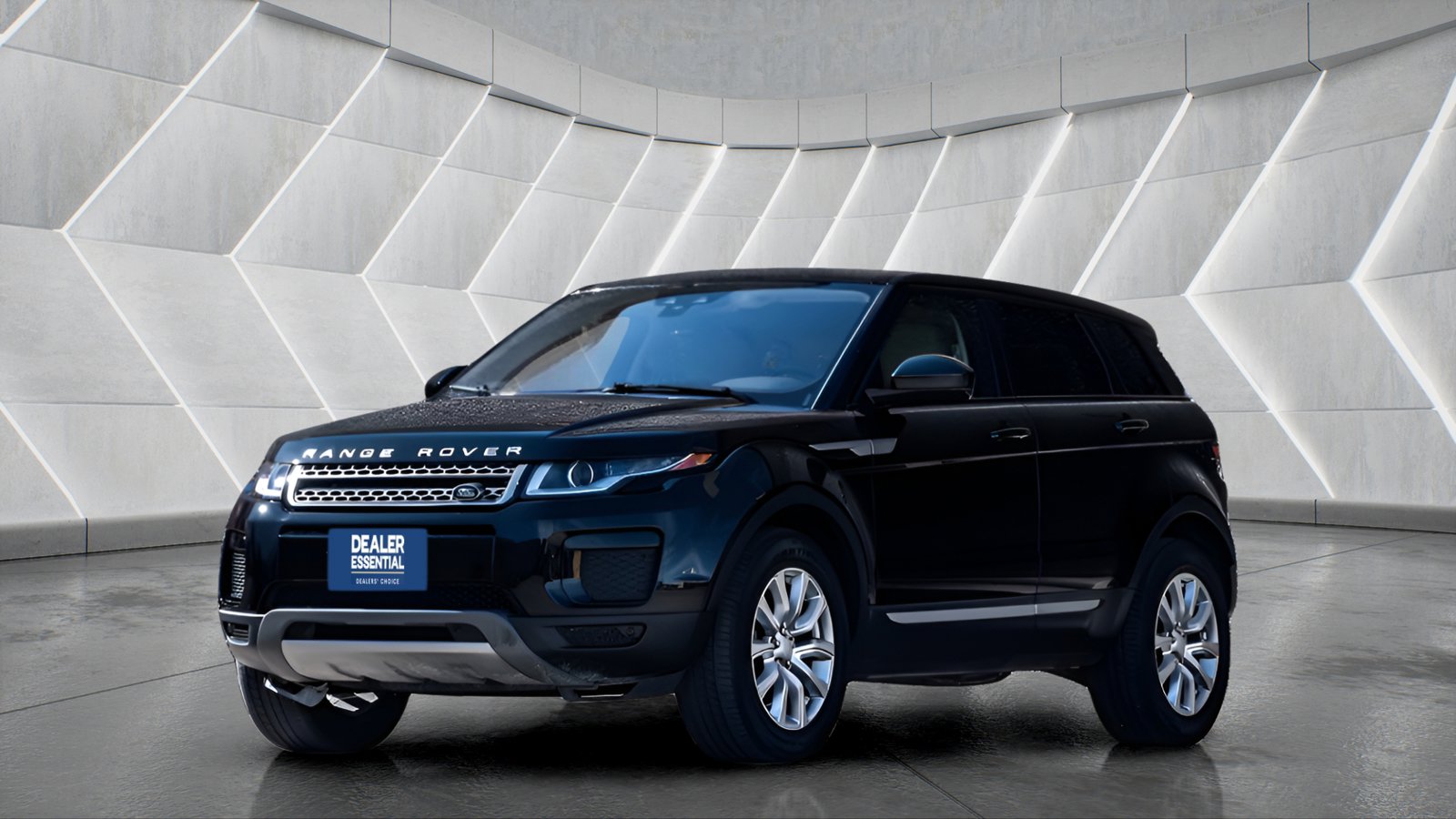 Used 2019 Land Rover Range Rover Evoque SE AWD/4WD image 3