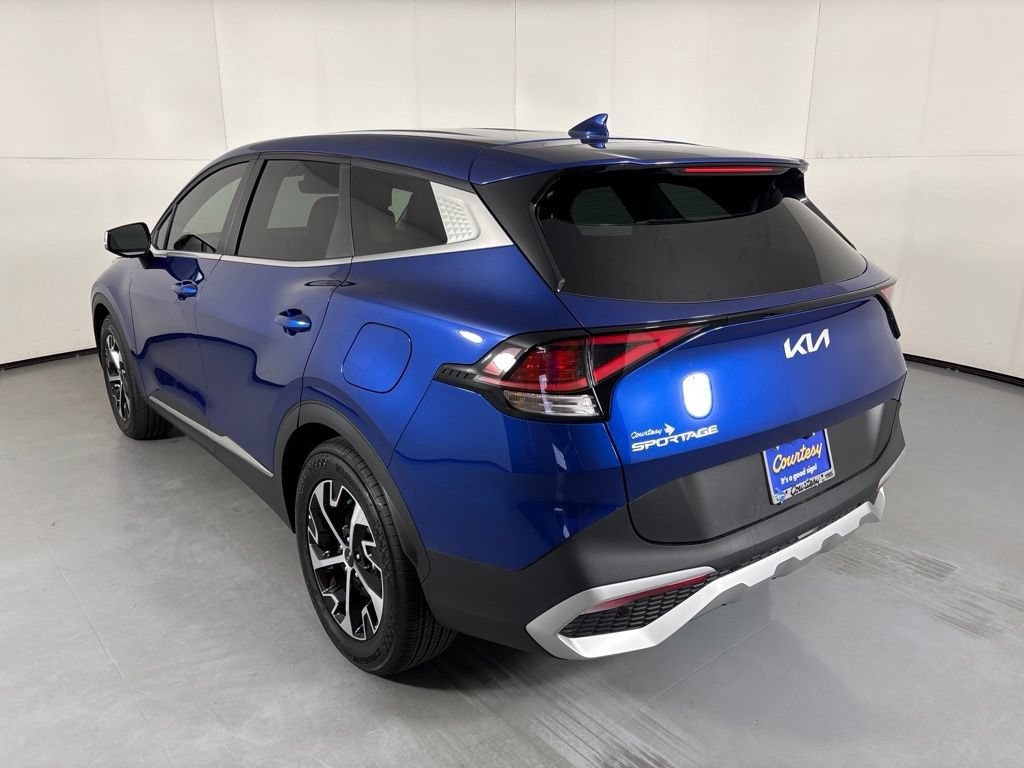 Used 2025 Kia Sportage EX FWD image 6
