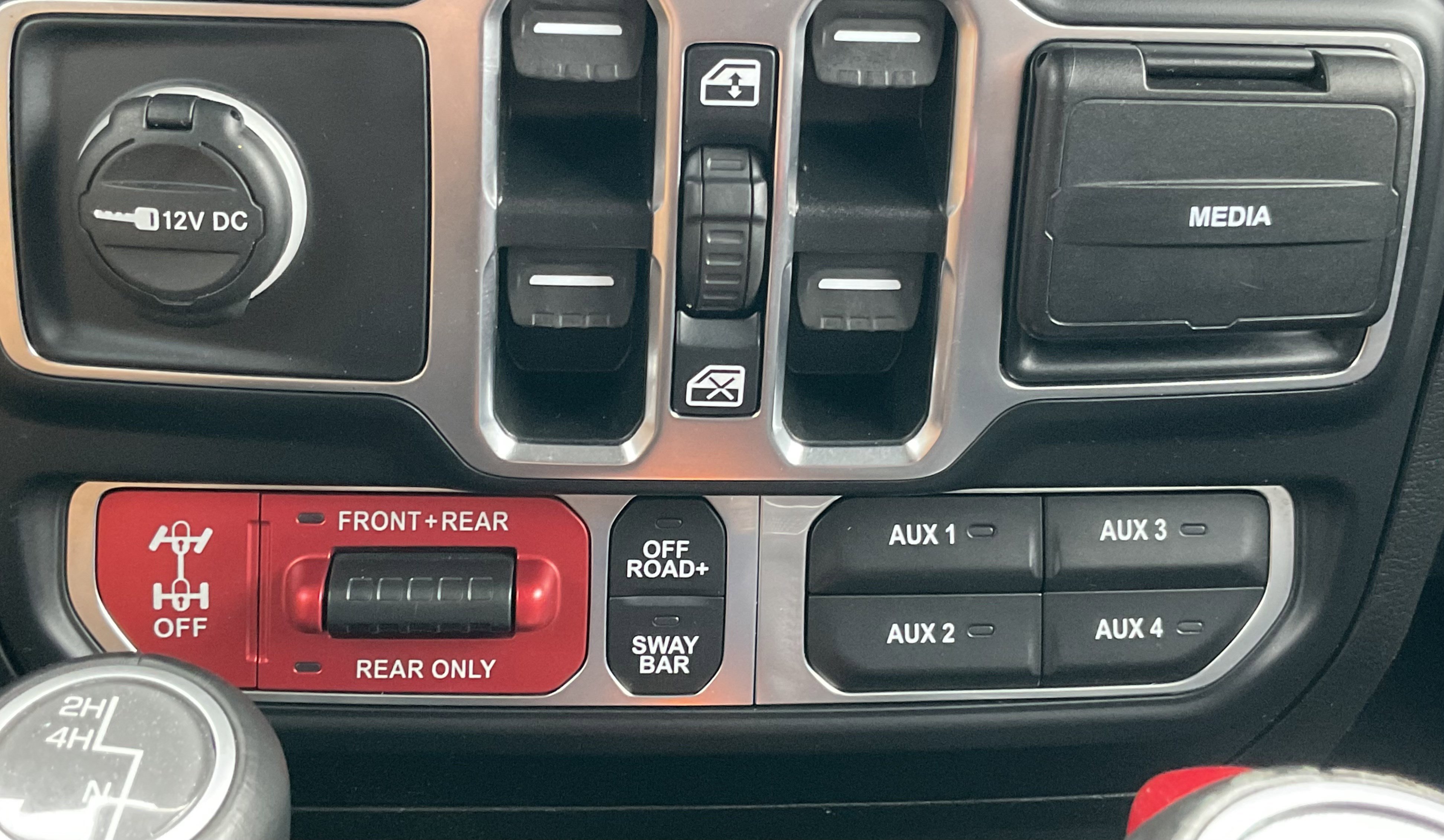 Used 2020 Jeep Gladiator Rubicon w/ Advanced Safety Group image 20