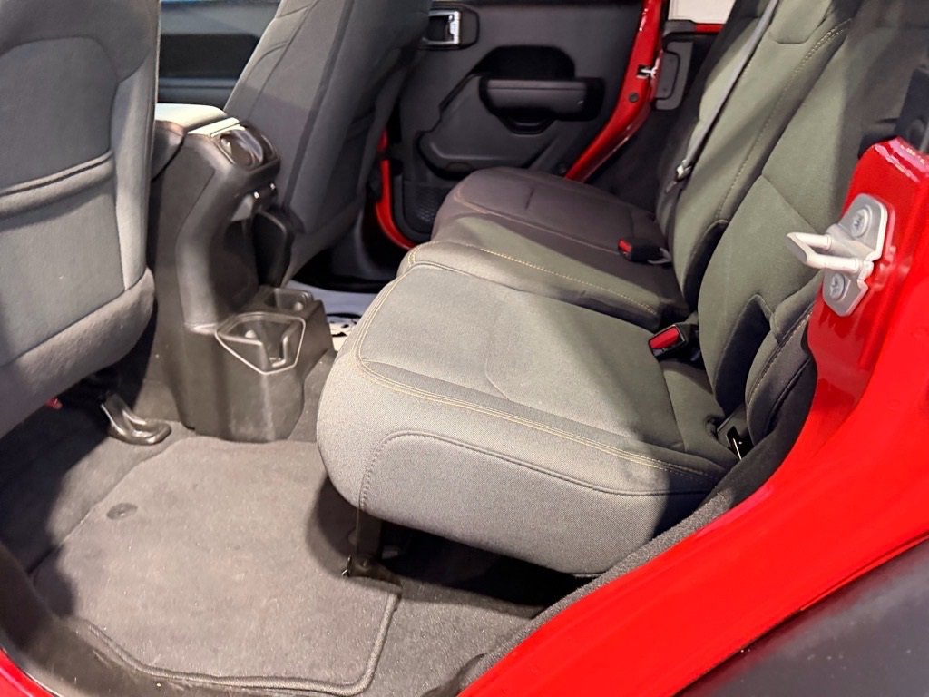 Used 2024 Jeep Wrangler Sport S image 8