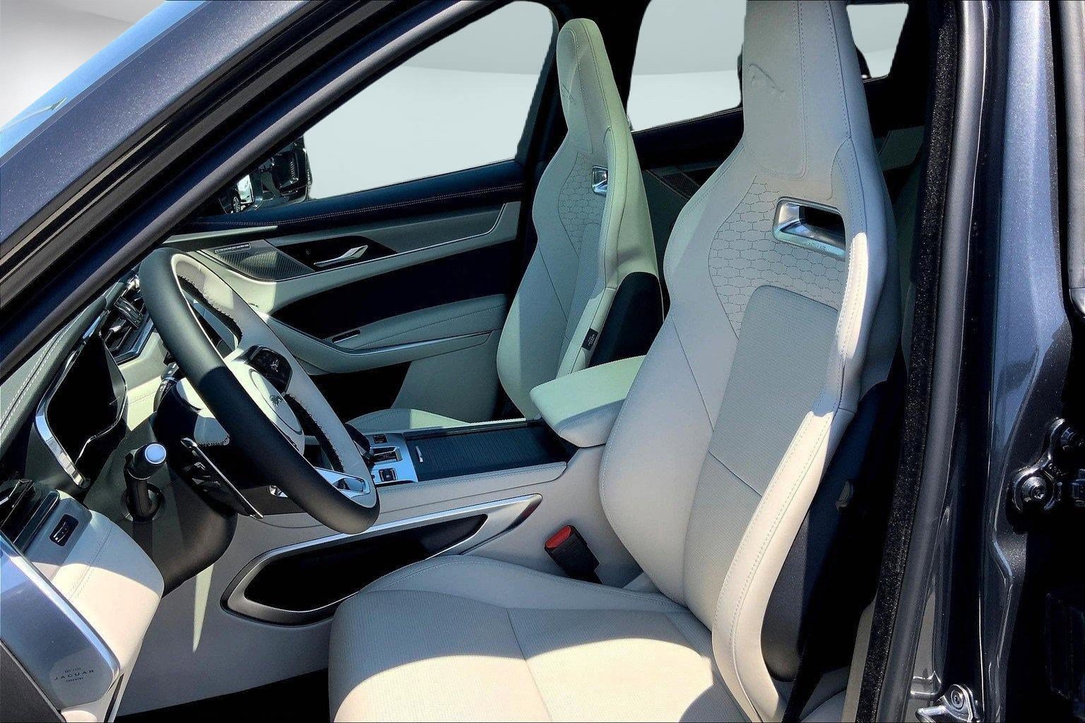 New 2026 Jaguar F-PACE R-Dynamic S AWD/4WD image 4
