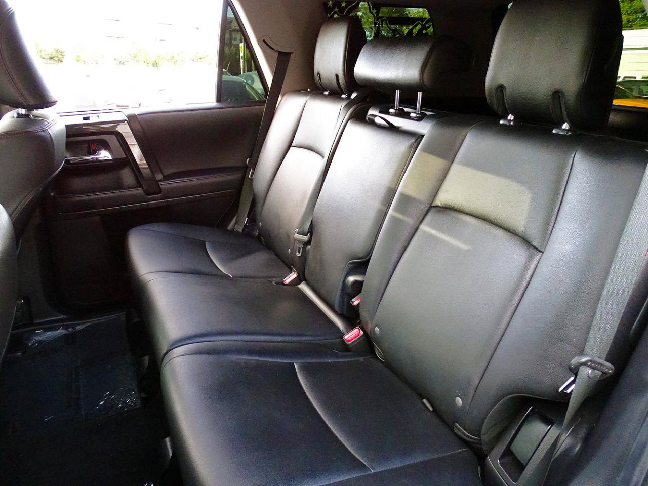 Used 2021 Toyota 4Runner TRD Off-Road Premium w/ Moonroof Package AWD/4WD image 25