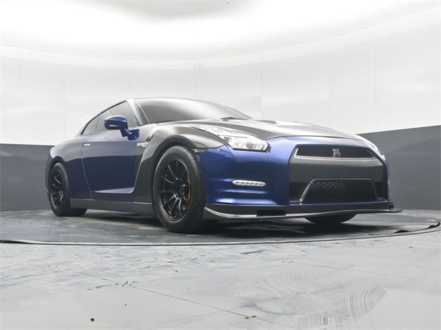 Used 2015 Nissan GT-R Black Edition image 44
