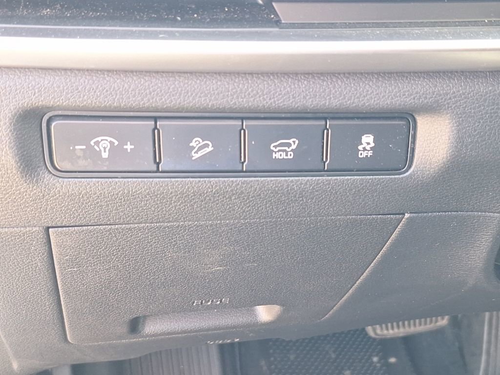 Used 2025 Kia Telluride S image 32