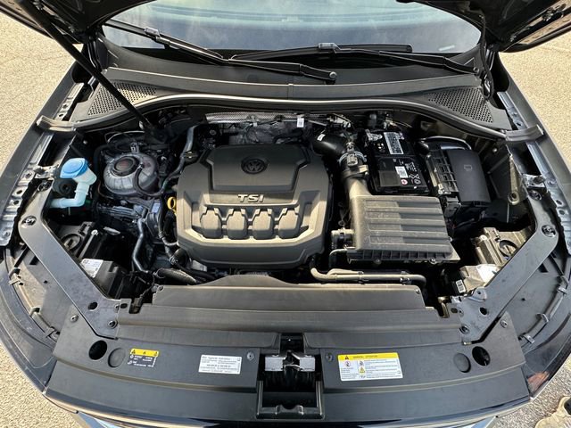 Used 2023 Volkswagen Tiguan SE R-Line AWD/4WD image 31