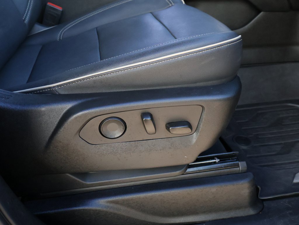 Used 2022 GMC Yukon SLT w/ SLT Premium Package image 9